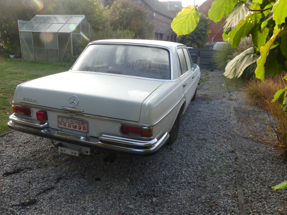 Voiture ancêtre Mercedes-Benz 280S (1972-72.399 km)( Vin: 10801610091315) - Лек автомобил: снимка 4 Voiture ancêtre Mercedes-Benz 280S (1972-72.399 km)( Vin: 10801610091315) - Лек автомобил: снимка 4