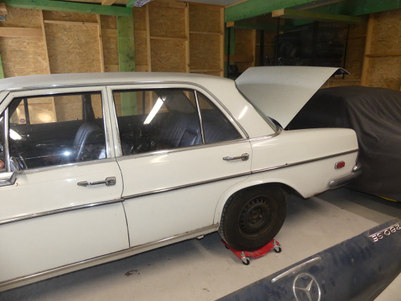Voiture ancêtre Mercedes-Benz 280S (1972-83.435 km)(VIN: 10801610083599) - Лек автомобил: снимка 4 Voiture ancêtre Mercedes-Benz 280S (1972-83.435 km)(VIN: 10801610083599) - Лек автомобил: снимка 4