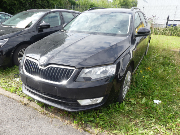 Voiture break Skoda Octavia Combi (2015-167.000 km) - Лек автомобил: снимка 1 Voiture break Skoda Octavia Combi (2015-167.000 km) - Лек автомобил: снимка 1