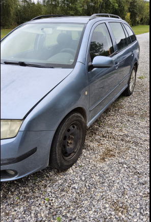 Skoda fabia - Лек автомобил: снимка 2 Skoda fabia - Лек автомобил: снимка 2