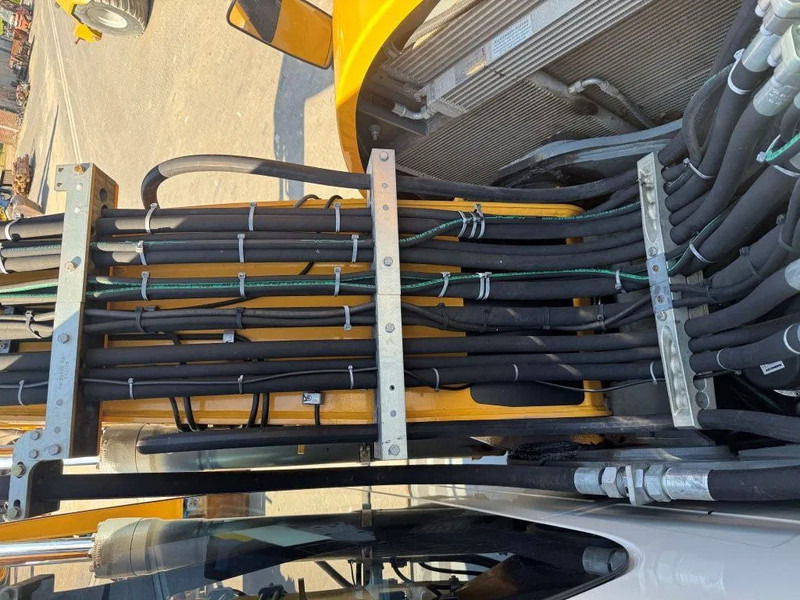 Колесен багер Liebherr A914 2018 8950 uur NL Machine: снимка 18