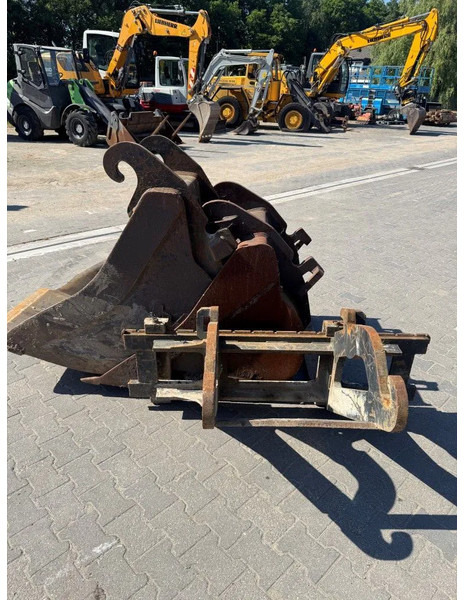 Колесен багер Liebherr A914 2018 8950 uur NL Machine: снимка 15