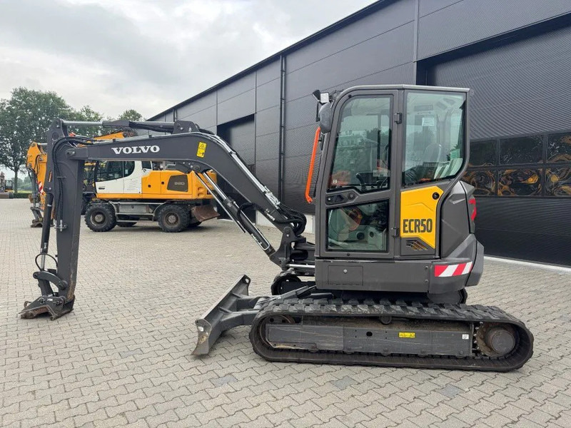 Volvo ECR50F 2022 3300 uur !! - Верижен багер: снимка 1 Volvo ECR50F 2022 3300 uur !! - Верижен багер: снимка 1