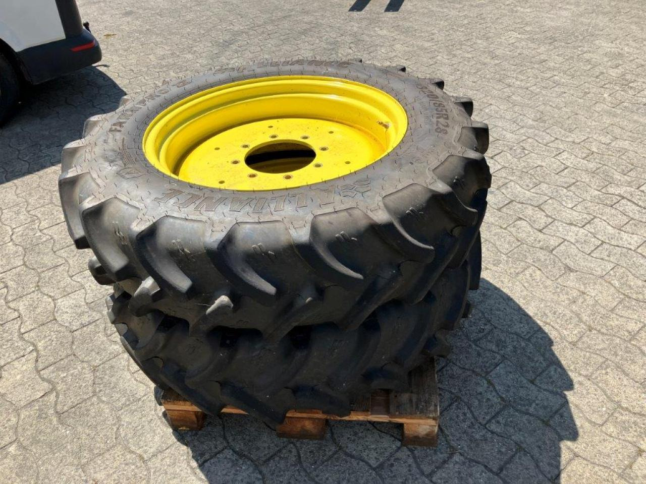 Alliance 320/85R28 - Гума за Селскостопанска техника: снимка 3 Alliance 320/85R28 - Гума за Селскостопанска техника: снимка 3