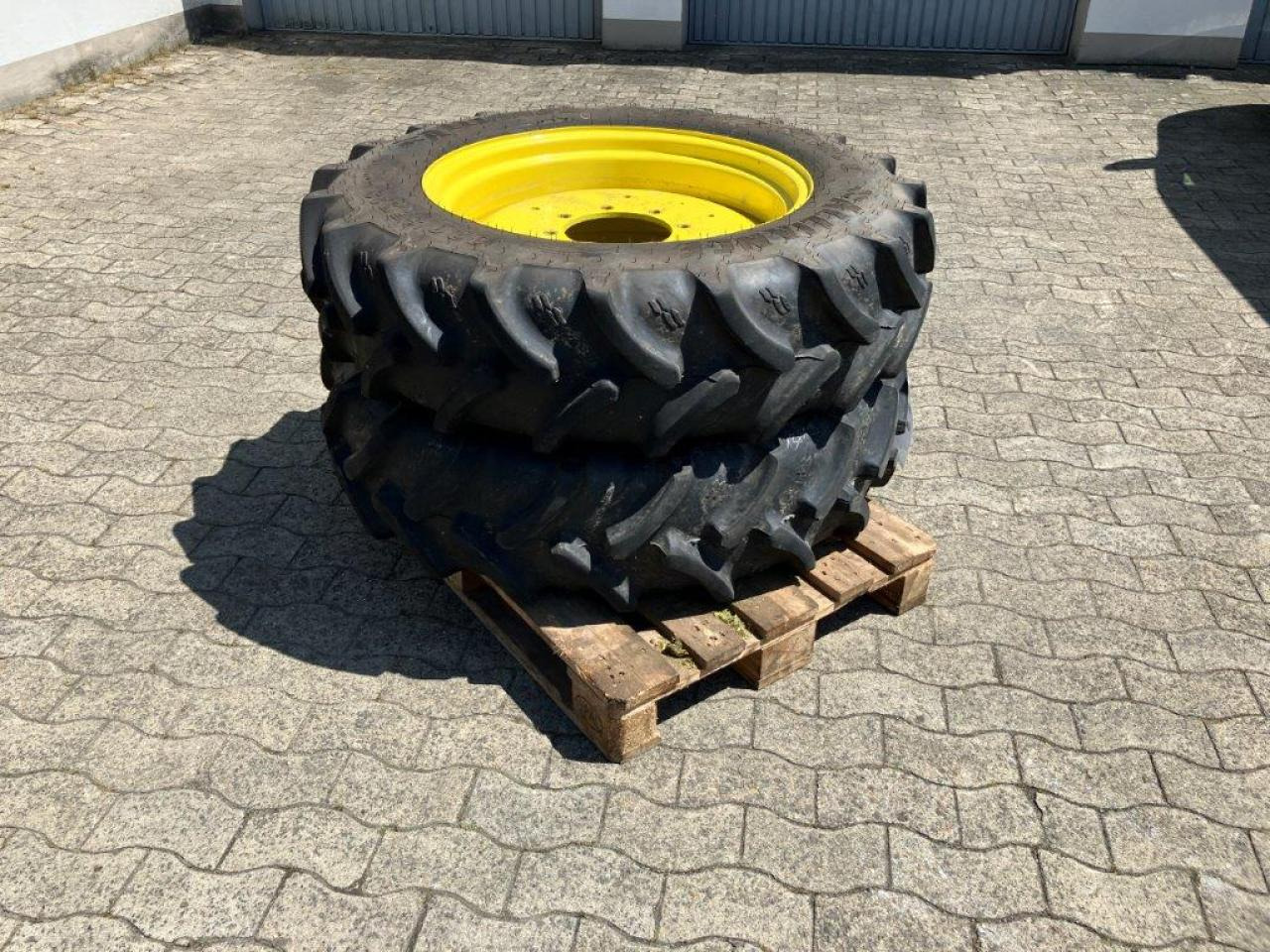 Alliance 320/85R28 - Гума за Селскостопанска техника: снимка 1 Alliance 320/85R28 - Гума за Селскостопанска техника: снимка 1