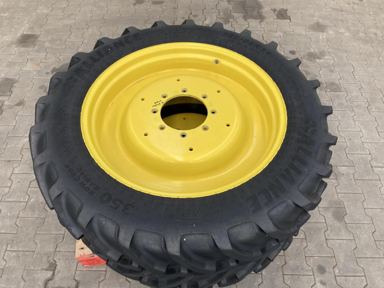 Alliance 320/85R34 - Гума за Селскостопанска техника: снимка 2 Alliance 320/85R34 - Гума за Селскостопанска техника: снимка 2