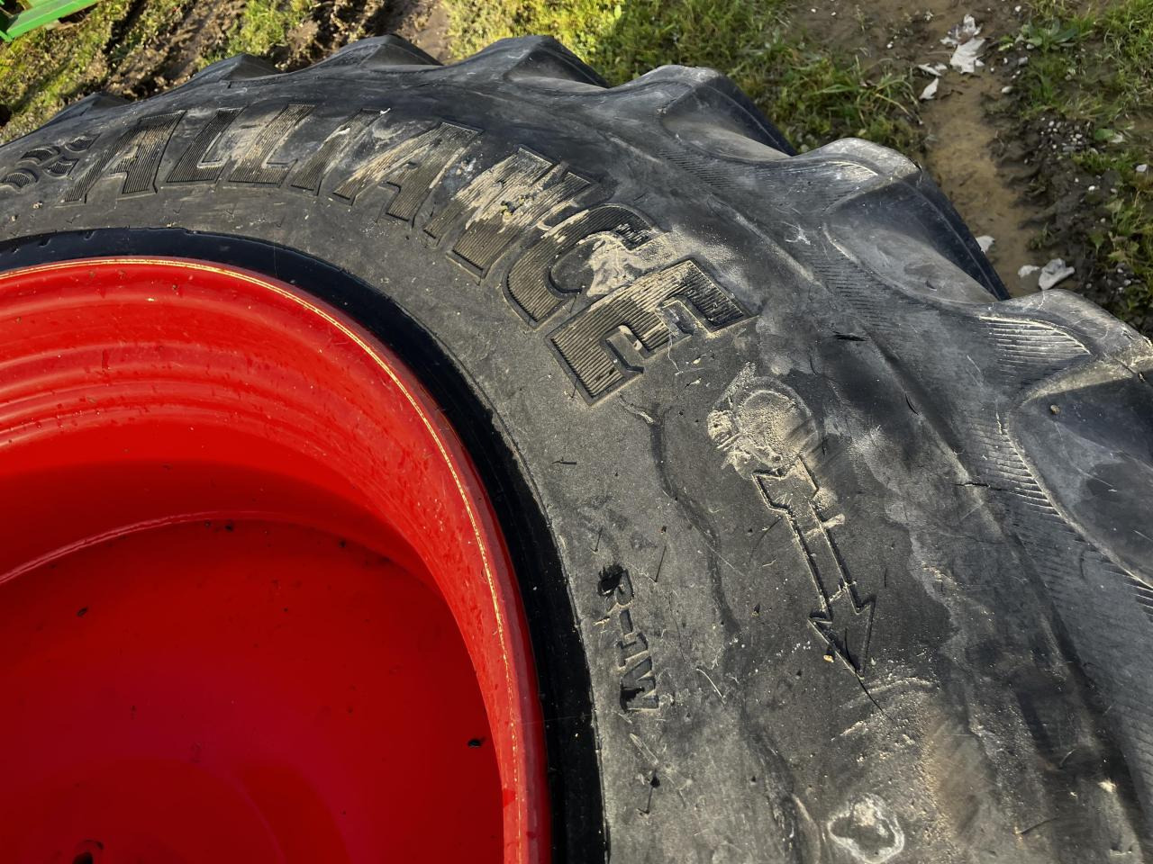 Alliance 520/85R46 VF - Гума за Селскостопанска техника: снимка 3 Alliance 520/85R46 VF - Гума за Селскостопанска техника: снимка 3