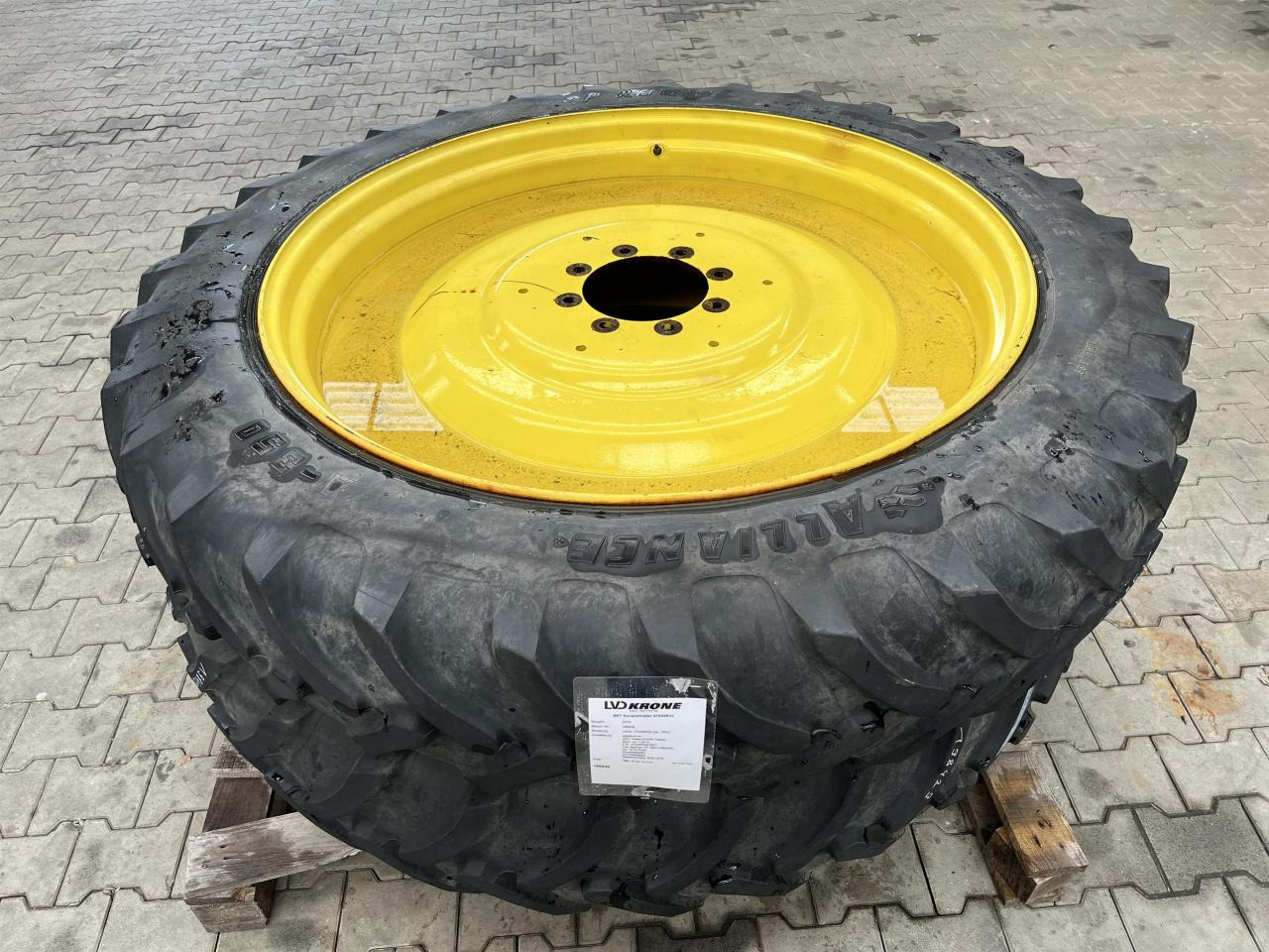 BKT 270/95R32 - Гума за Селскостопанска техника: снимка 1 BKT 270/95R32 - Гума за Селскостопанска техника: снимка 1