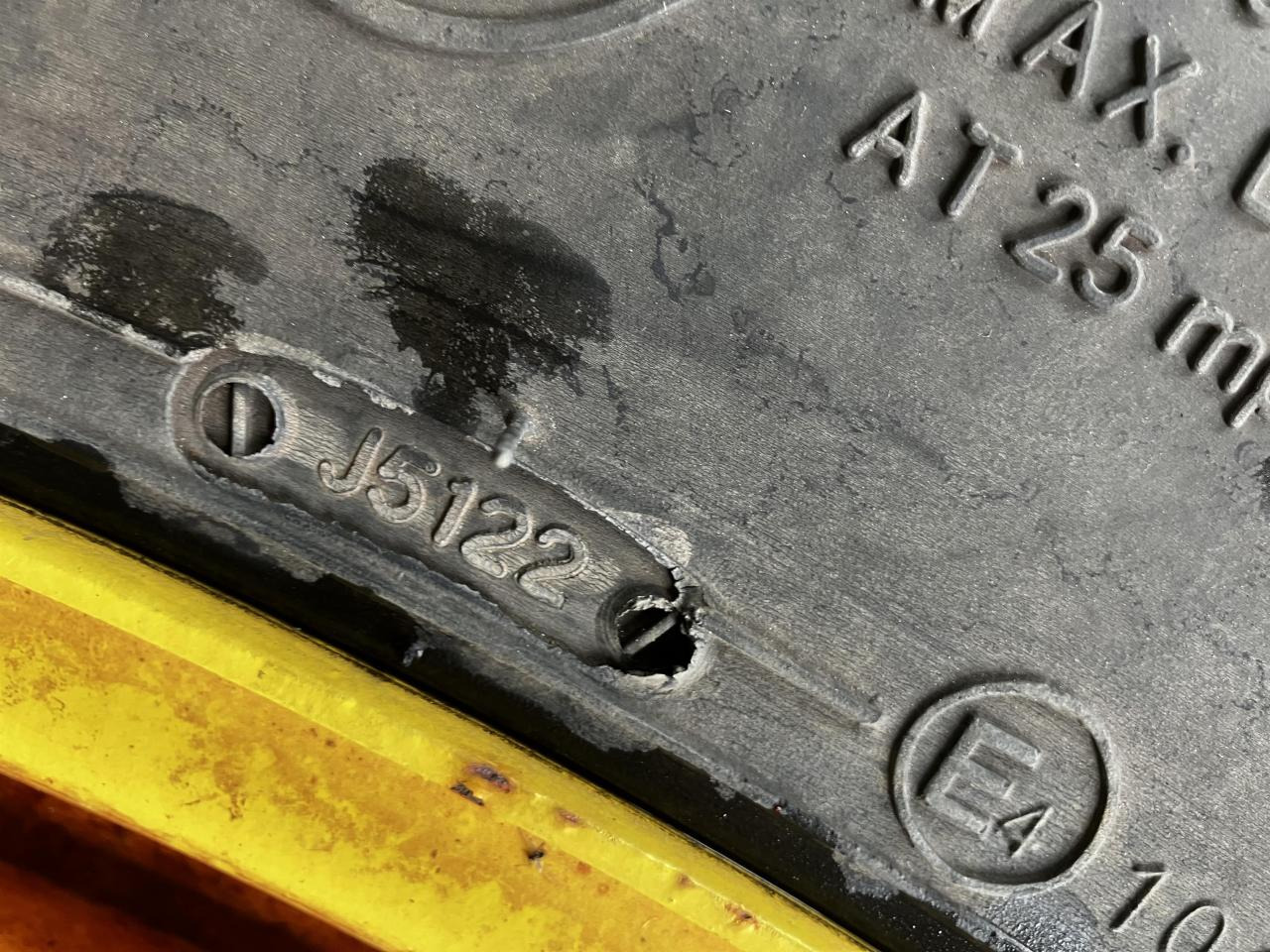 BKT 270/95R32 - Гума за Селскостопанска техника: снимка 2 BKT 270/95R32 - Гума за Селскостопанска техника: снимка 2