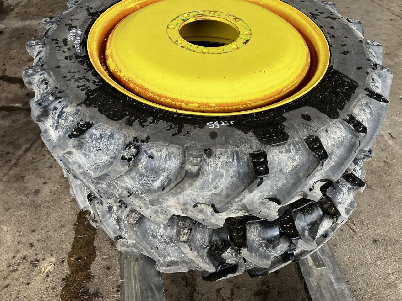 BKT 270/95R32 - Гума за Селскостопанска техника: снимка 4 BKT 270/95R32 - Гума за Селскостопанска техника: снимка 4