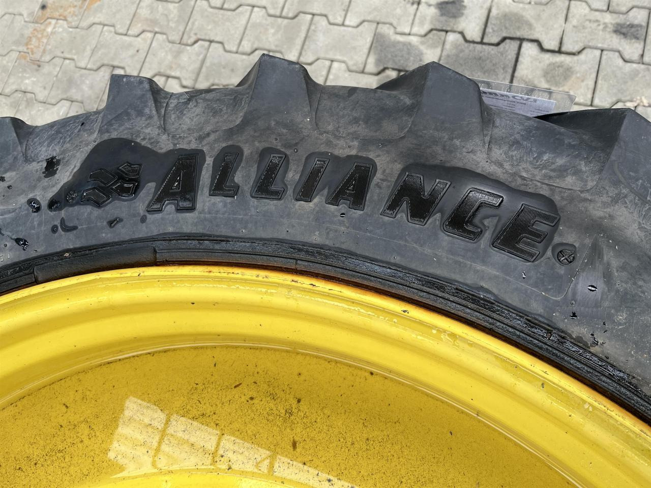 BKT 270/95R32 - Гума за Селскостопанска техника: снимка 3 BKT 270/95R32 - Гума за Селскостопанска техника: снимка 3