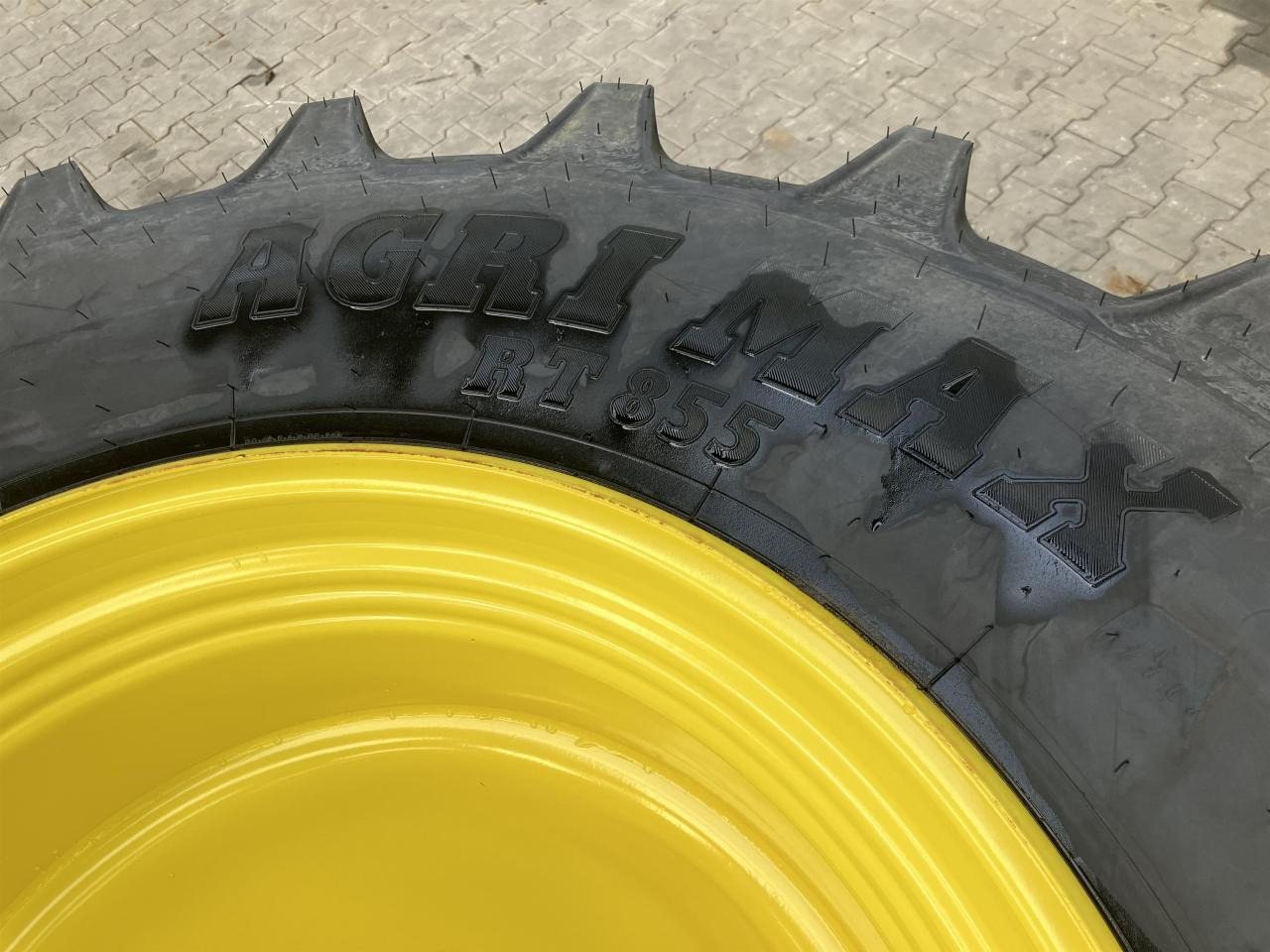 BKT 520/85R38 - Гума за Селскостопанска техника: снимка 4 BKT 520/85R38 - Гума за Селскостопанска техника: снимка 4