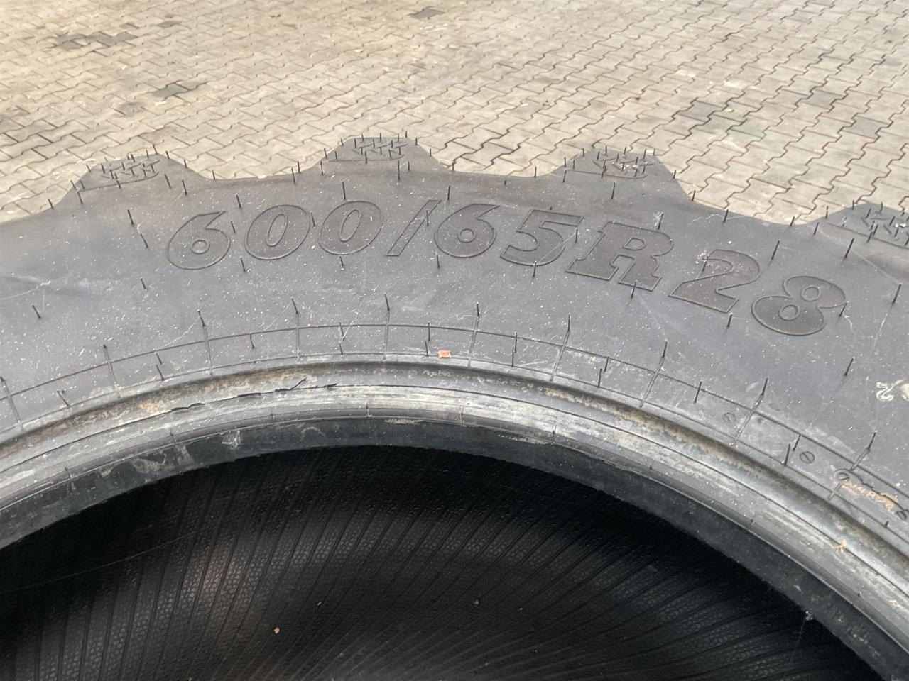 BKT 600/65R28 - Гума за Селскостопанска техника: снимка 2 BKT 600/65R28 - Гума за Селскостопанска техника: снимка 2