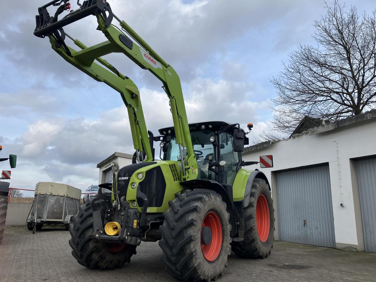 CLAAS Arion 660 C Matic - Трактор: снимка 2 CLAAS Arion 660 C Matic - Трактор: снимка 2