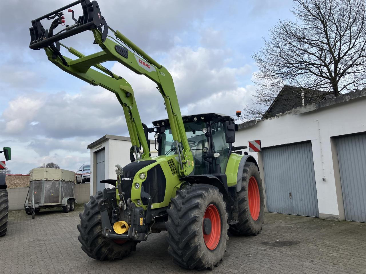 CLAAS Arion 660 C Matic - Трактор: снимка 1 CLAAS Arion 660 C Matic - Трактор: снимка 1