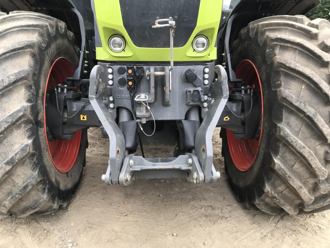 CLAAS Axion 950 - Трактор: снимка 4 CLAAS Axion 950 - Трактор: снимка 4