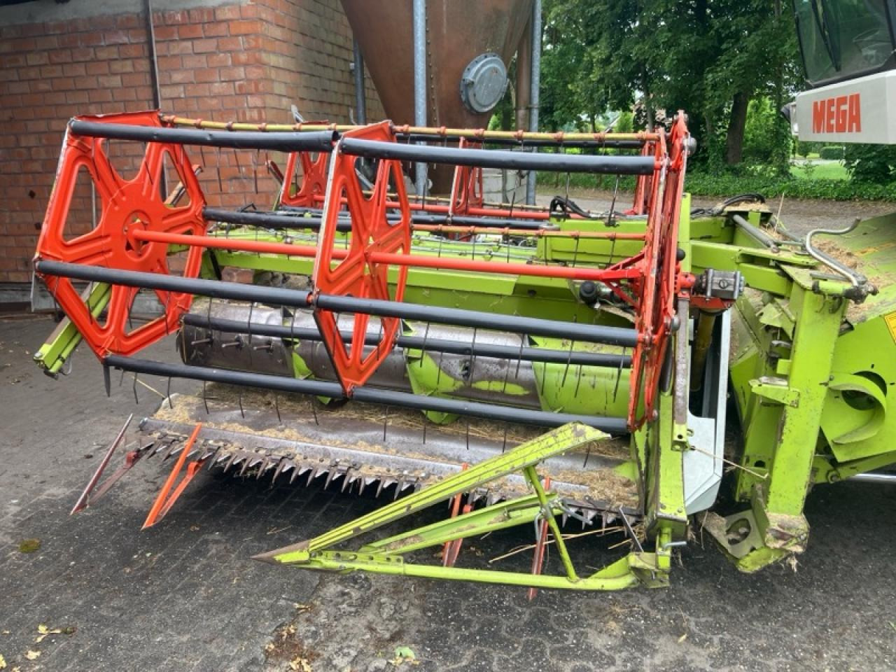 CLAAS Dominator 218 Mega - Зърнокомбайн: снимка 5 CLAAS Dominator 218 Mega - Зърнокомбайн: снимка 5