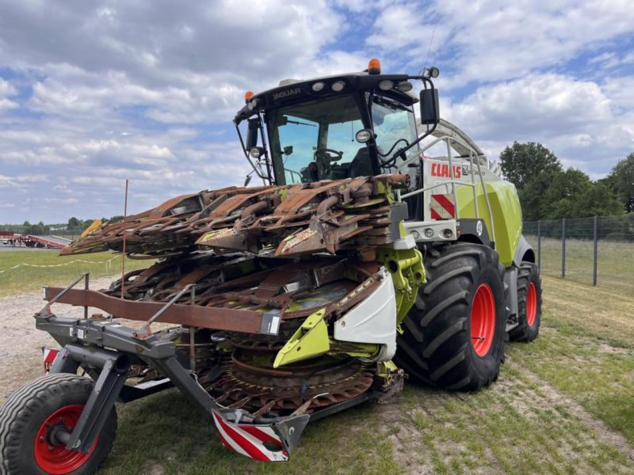 CLAAS Jaguar 980 - Силажокомбайн: снимка 1 CLAAS Jaguar 980 - Силажокомбайн: снимка 1