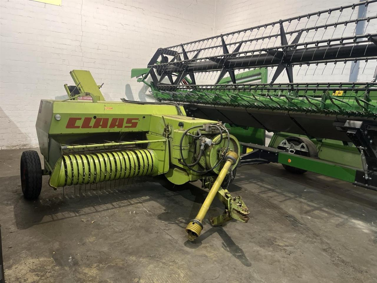CLAAS Markant 50 - Сламопреса за квадратни бали: снимка 1 CLAAS Markant 50 - Сламопреса за квадратни бали: снимка 1