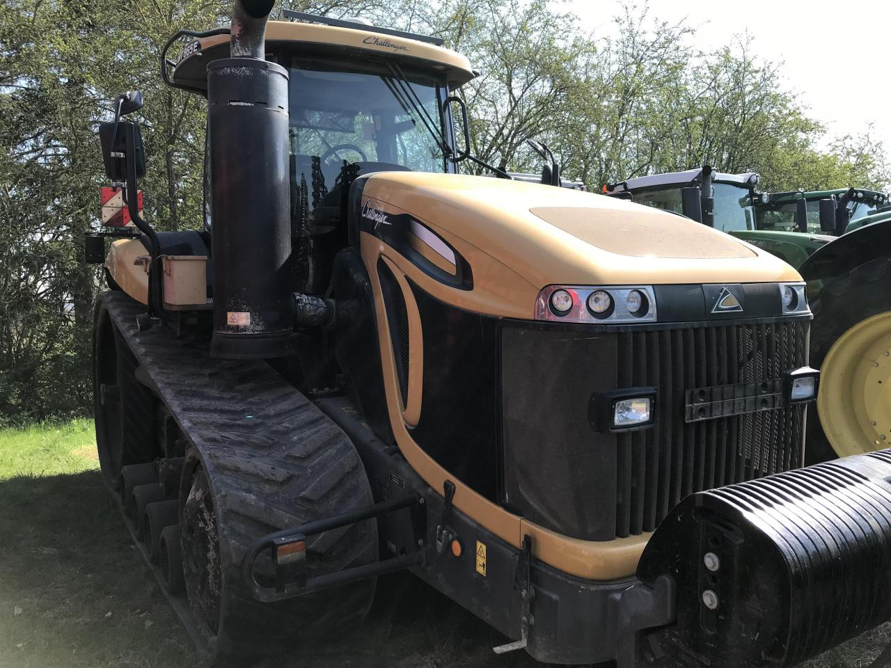 Challenger MT865E - Верижен трактор: снимка 2 Challenger MT865E - Верижен трактор: снимка 2