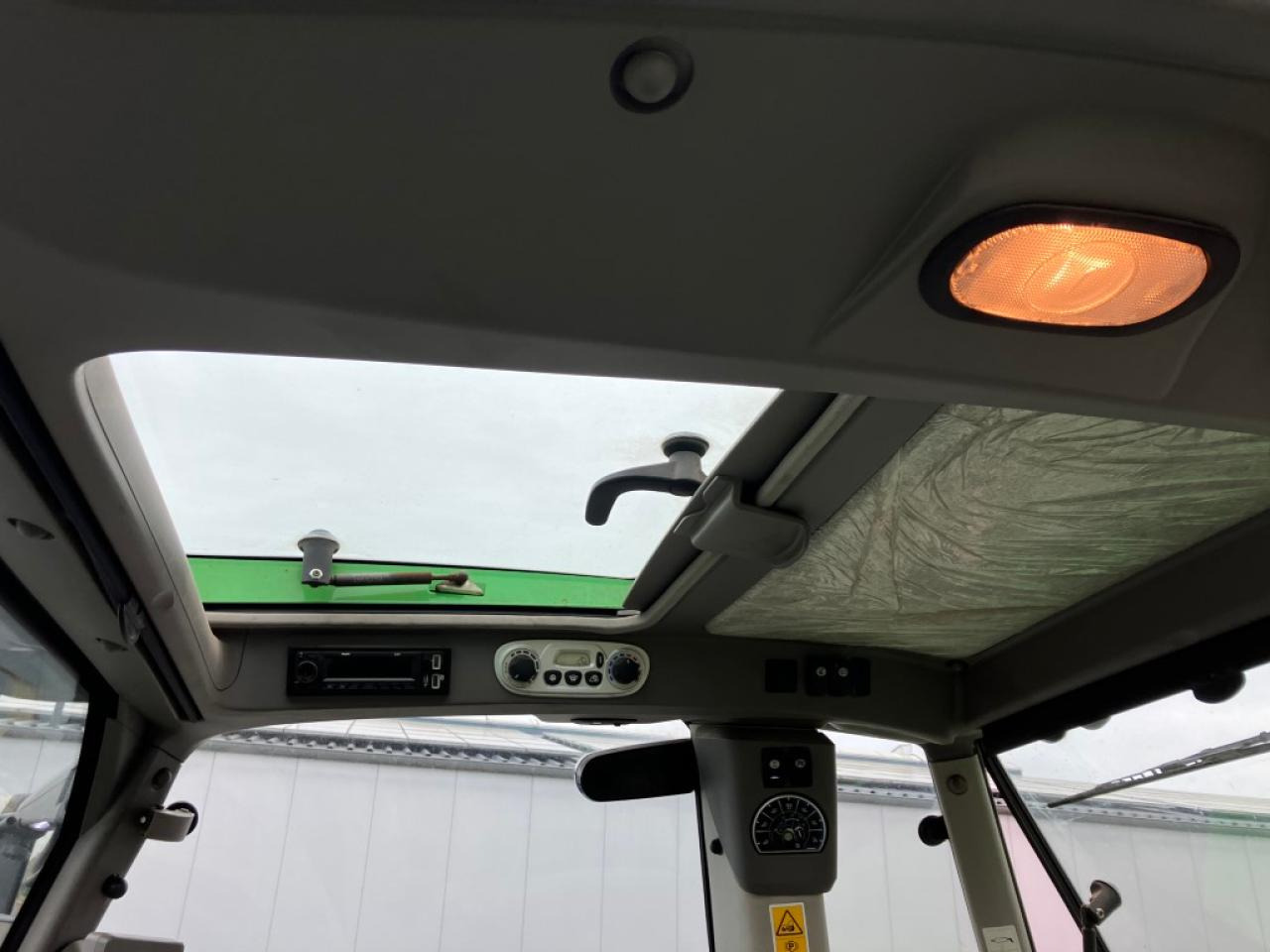 Трактор Deutz-Fahr 6215 TTV: снимка 19 Трактор Deutz-Fahr 6215 TTV: снимка 19