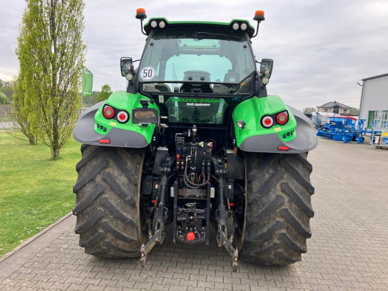 Трактор Deutz-Fahr 6215 TTV: снимка 8 Трактор Deutz-Fahr 6215 TTV: снимка 8