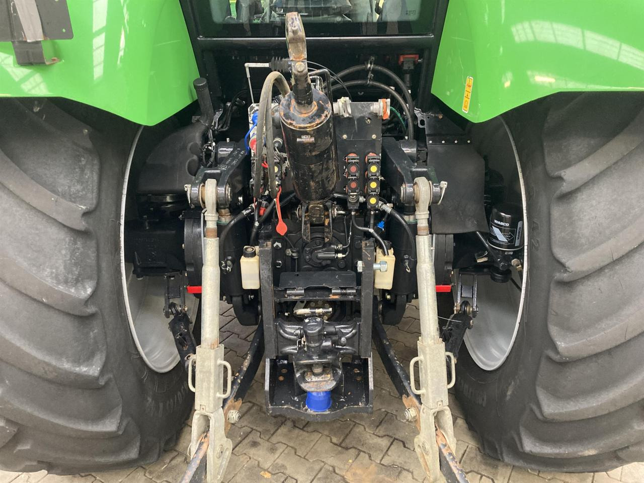 Deutz-Fahr 7210 TTV - Трактор: снимка 5 Deutz-Fahr 7210 TTV - Трактор: снимка 5