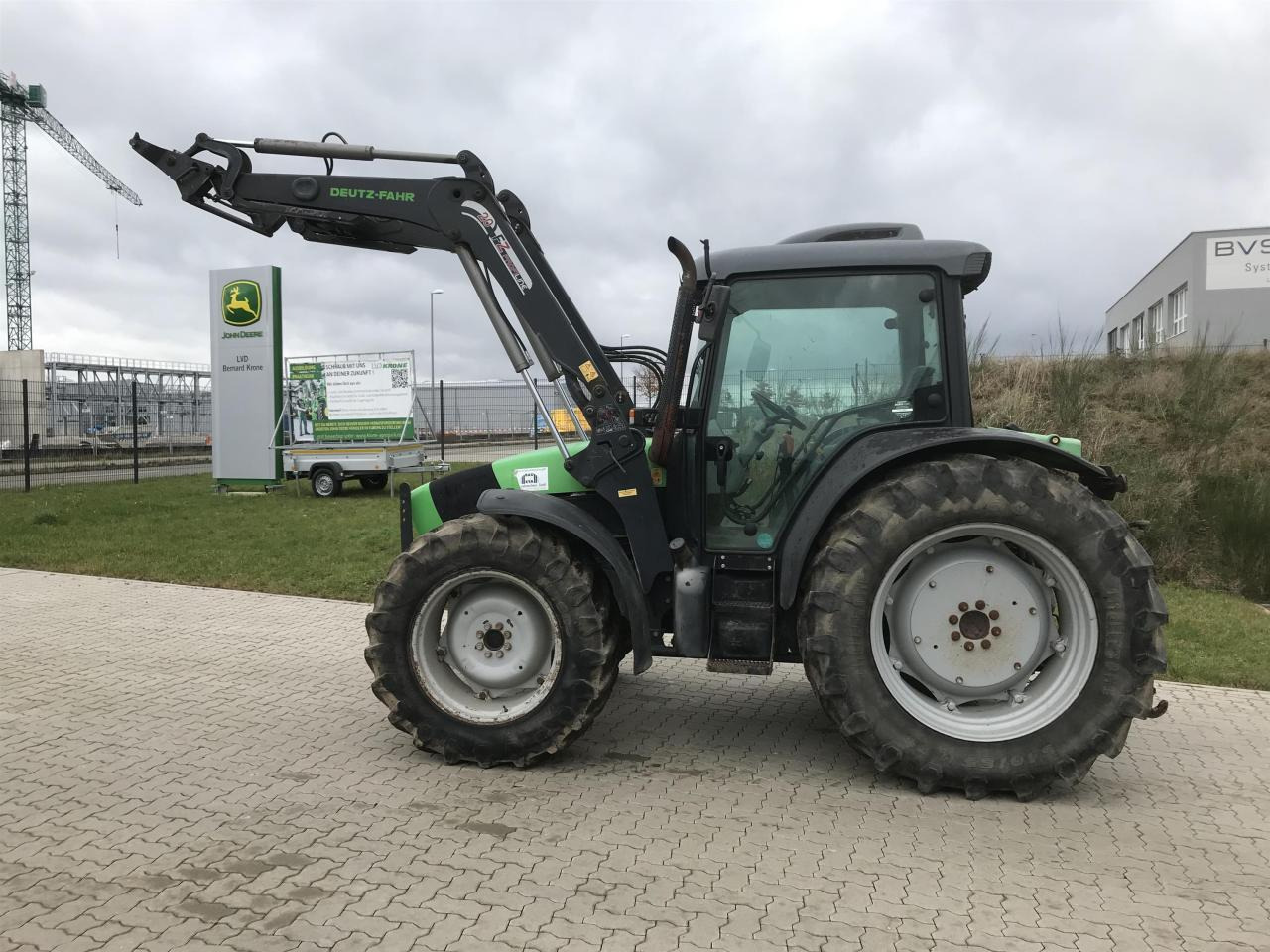 Deutz-Fahr Agrofarm 420 - Трактор: снимка 1 Deutz-Fahr Agrofarm 420 - Трактор: снимка 1