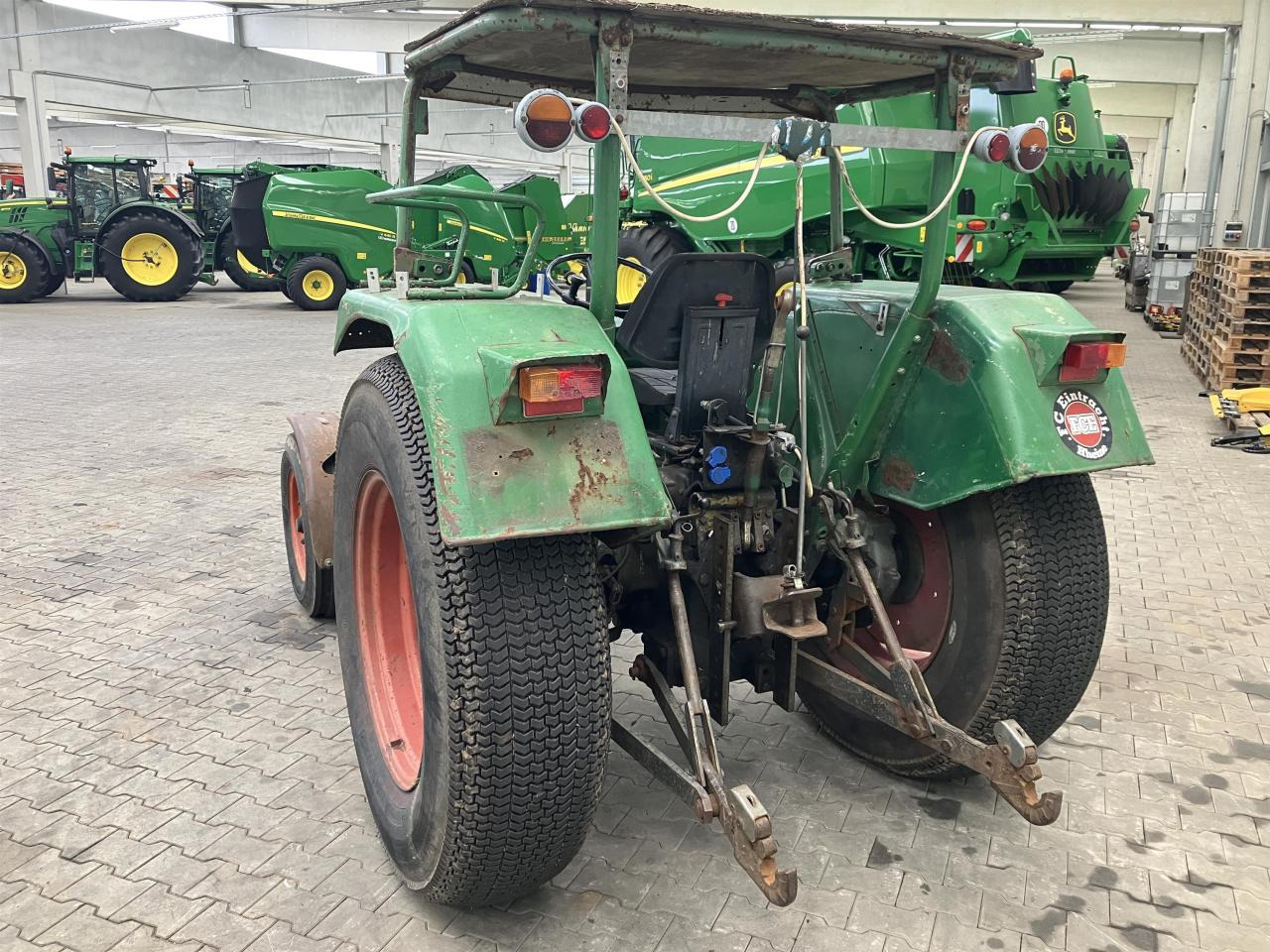 Fendt 104 S Farmer - Трактор: снимка 3 Fendt 104 S Farmer - Трактор: снимка 3