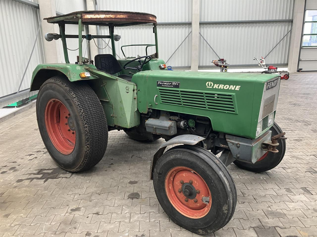 Fendt 104 S Farmer - Трактор: снимка 2 Fendt 104 S Farmer - Трактор: снимка 2