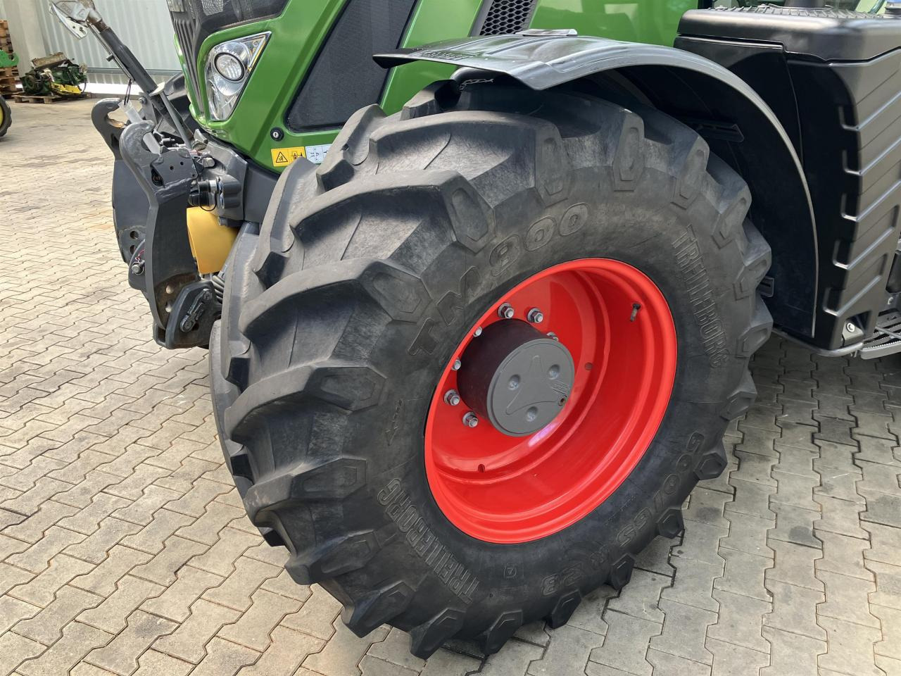 Трактор Fendt 724 Vario Profi Plus: снимка 11