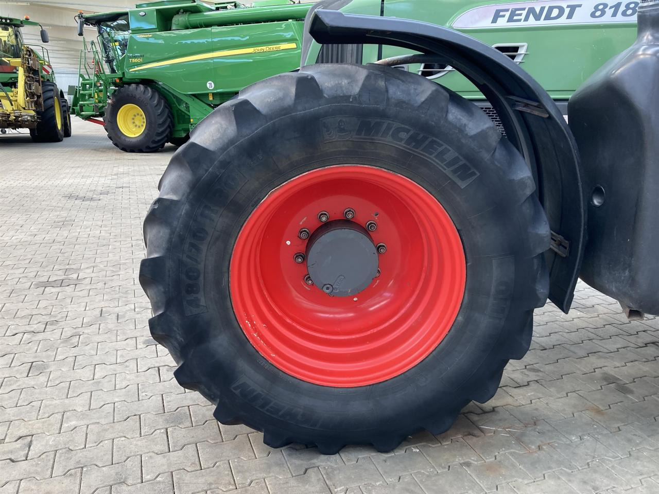 Fendt 818 Vario TMS - Трактор: снимка 3 Fendt 818 Vario TMS - Трактор: снимка 3