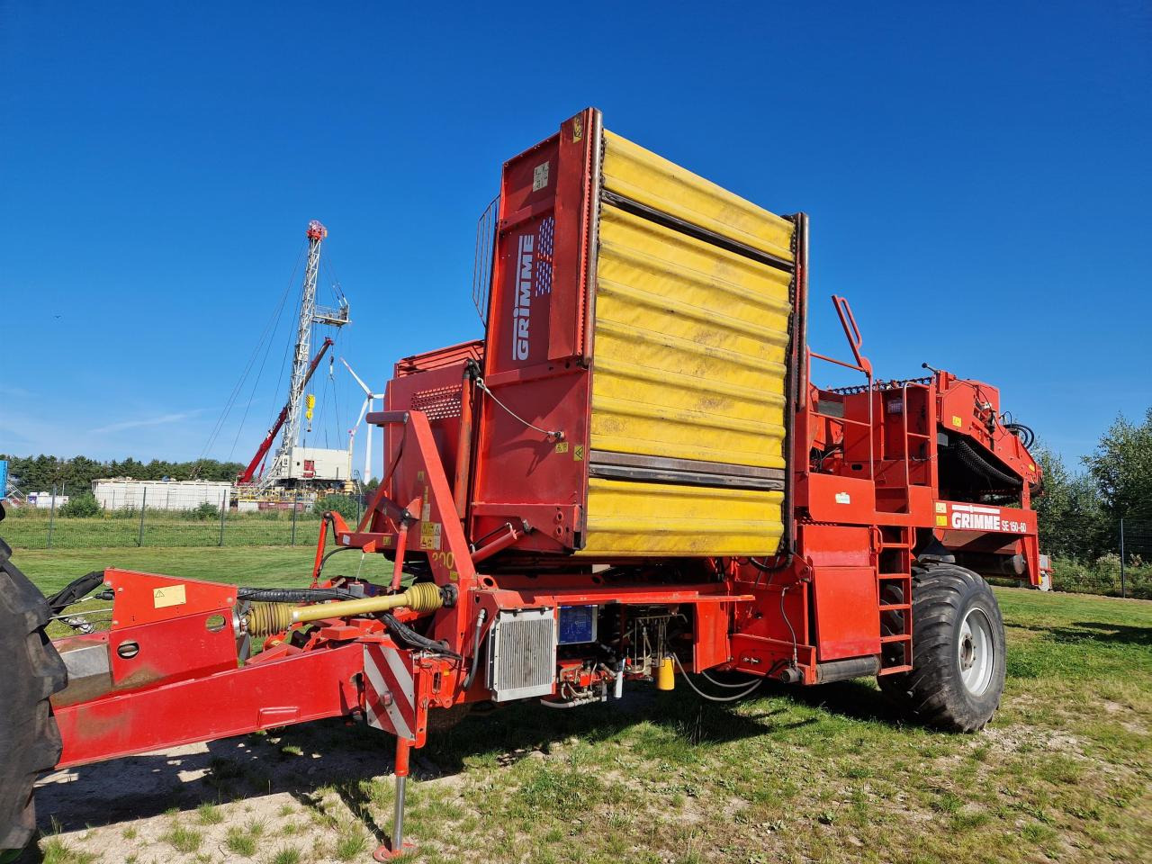 Grimme SE 150-60 - Картофокомбайн: снимка 1 Grimme SE 150-60 - Картофокомбайн: снимка 1