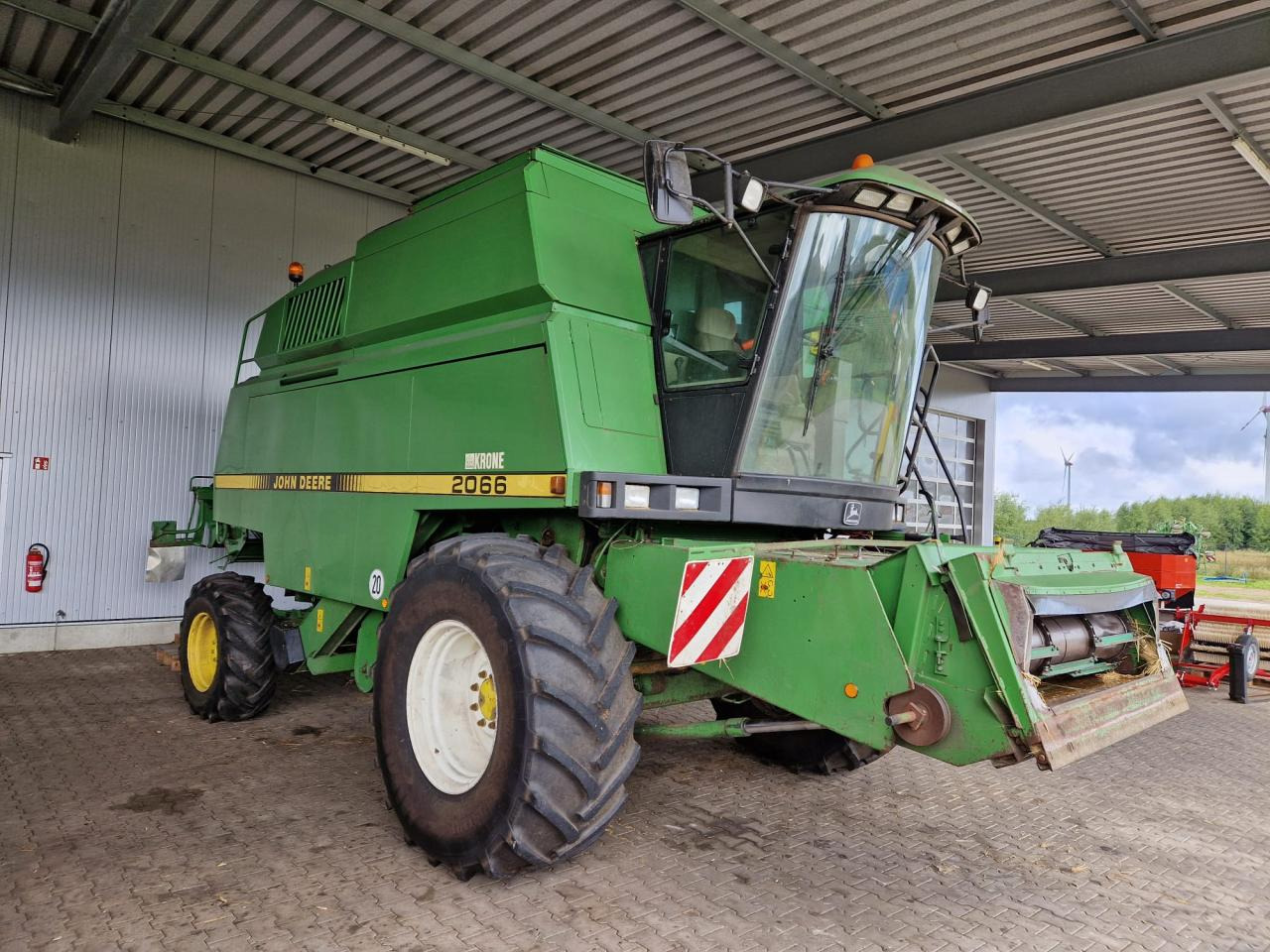 John Deere 2066 - Зърнокомбайн: снимка 3 John Deere 2066 - Зърнокомбайн: снимка 3