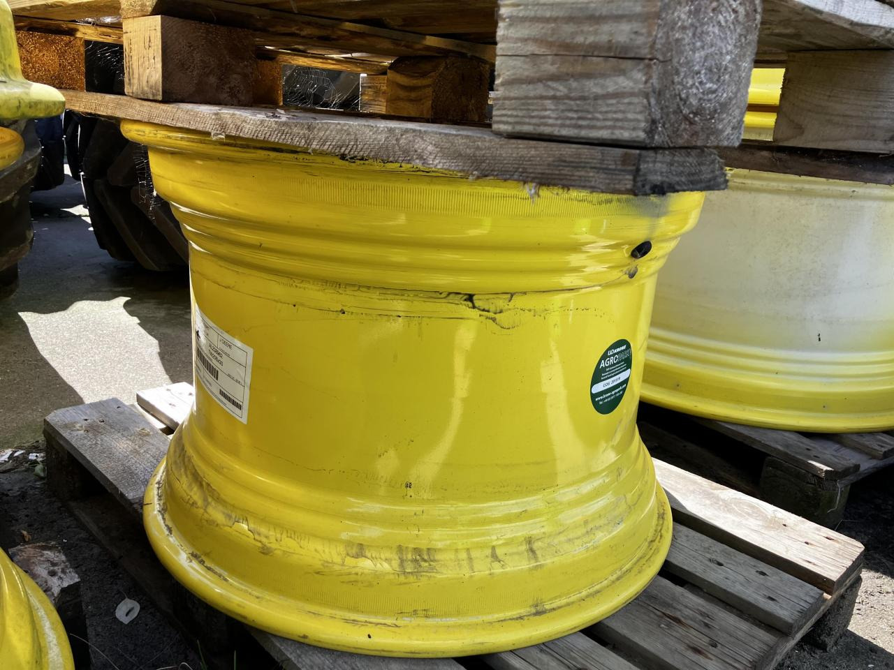 John Deere 20x30 - Гума за Селскостопанска техника: снимка 4 John Deere 20x30 - Гума за Селскостопанска техника: снимка 4