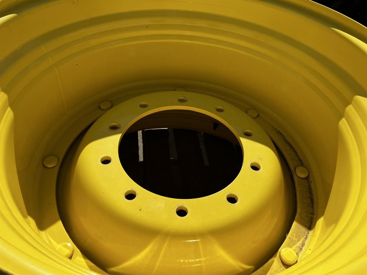 John Deere 20x30 - Гума за Селскостопанска техника: снимка 2 John Deere 20x30 - Гума за Селскостопанска техника: снимка 2