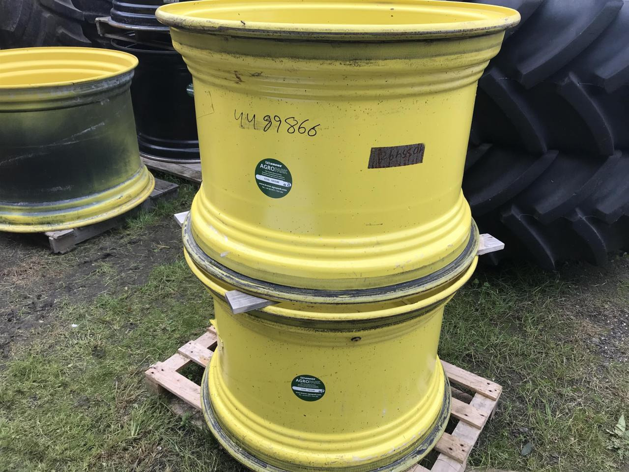 John Deere 23x34 - Гума за Селскостопанска техника: снимка 1 John Deere 23x34 - Гума за Селскостопанска техника: снимка 1