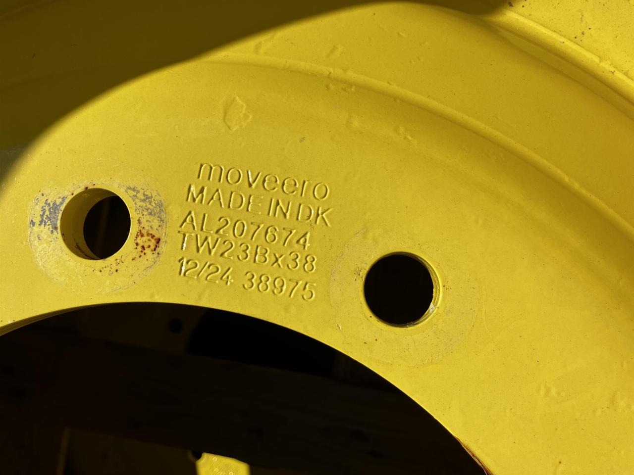 John Deere 23x38 - Гума за Селскостопанска техника: снимка 3 John Deere 23x38 - Гума за Селскостопанска техника: снимка 3