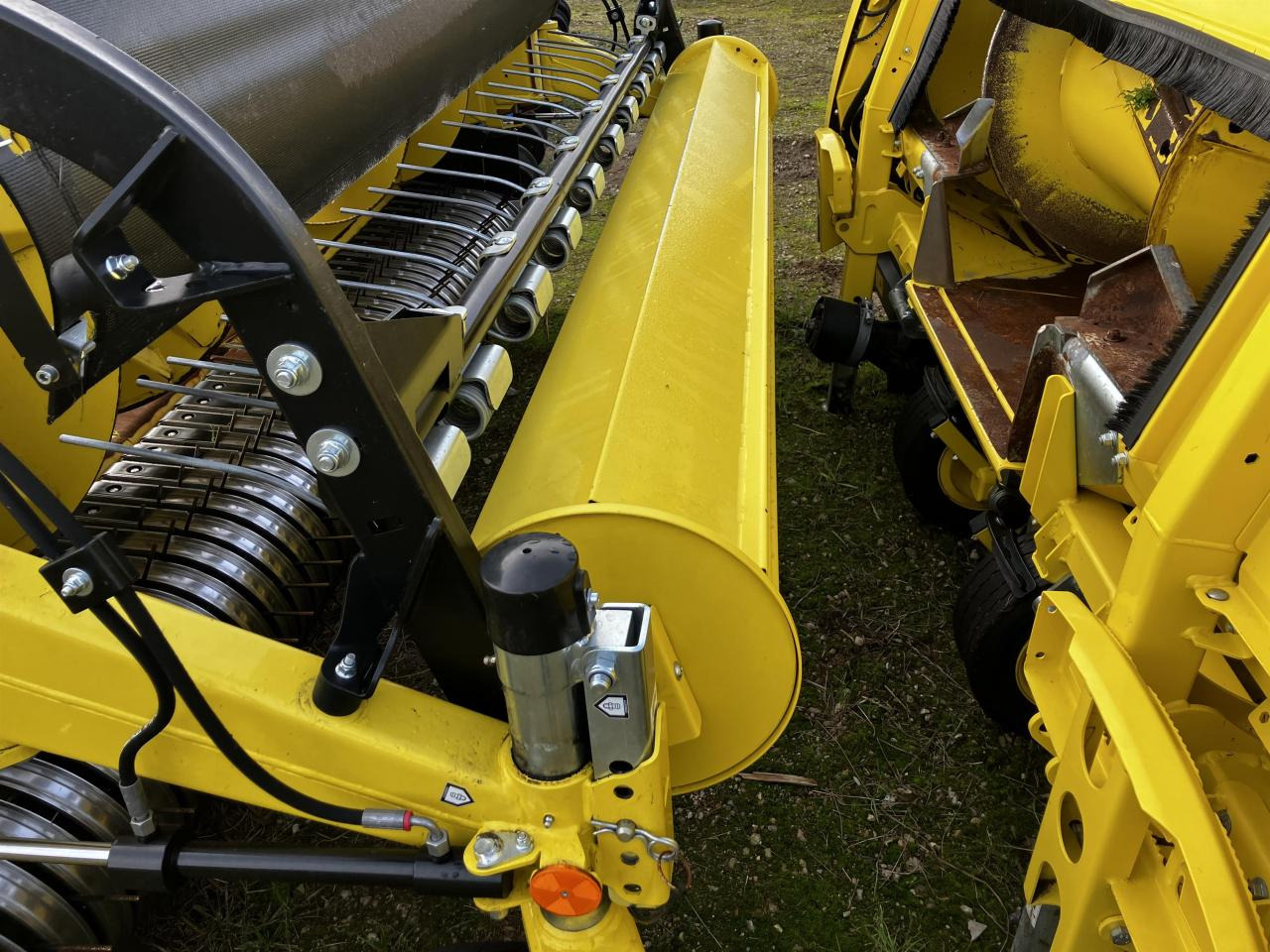 John Deere 30R - Принадлежност за силажокомбайн: снимка 5 John Deere 30R - Принадлежност за силажокомбайн: снимка 5