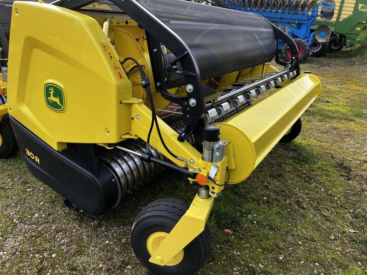 John Deere 30R - Принадлежност за силажокомбайн: снимка 1 John Deere 30R - Принадлежност за силажокомбайн: снимка 1