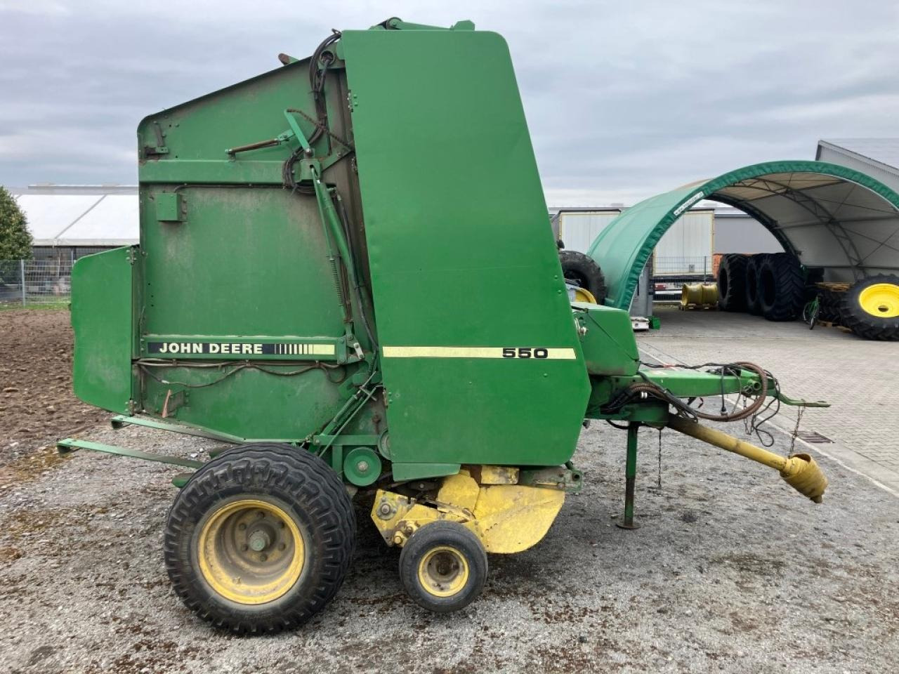 John Deere 550 - Рулонна сламопреса: снимка 3 John Deere 550 - Рулонна сламопреса: снимка 3