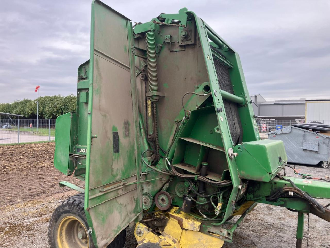 John Deere 550 - Рулонна сламопреса: снимка 4 John Deere 550 - Рулонна сламопреса: снимка 4