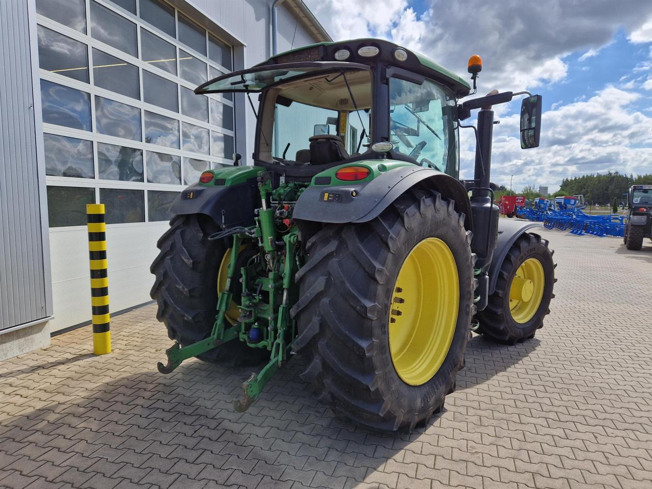 John Deere 6145R - Трактор: снимка 3 John Deere 6145R - Трактор: снимка 3