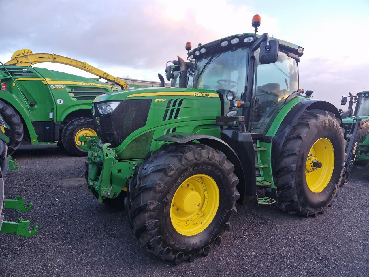 John Deere 6170R - Трактор: снимка 1 John Deere 6170R - Трактор: снимка 1