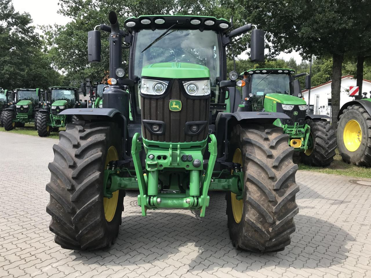 John Deere 6195R - Трактор: снимка 3 John Deere 6195R - Трактор: снимка 3