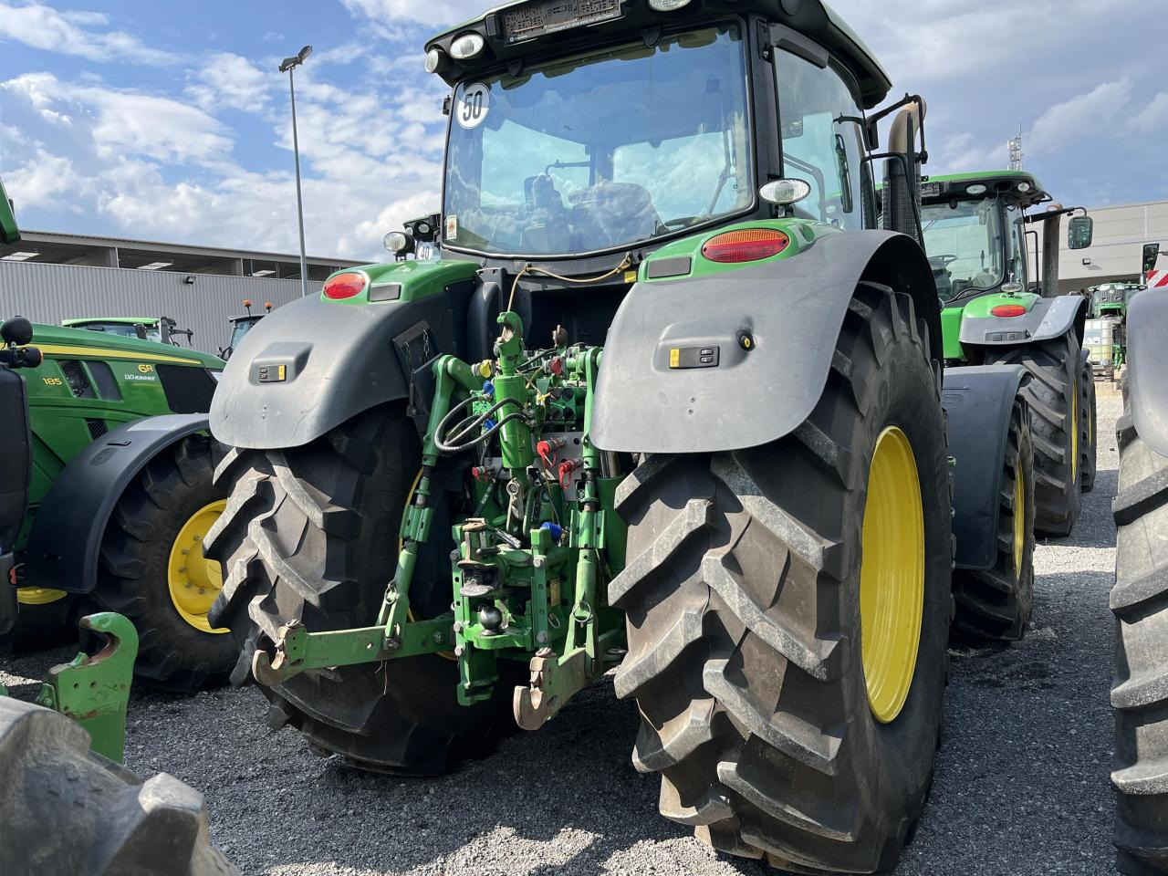 John Deere 6210R - Трактор: снимка 3 John Deere 6210R - Трактор: снимка 3