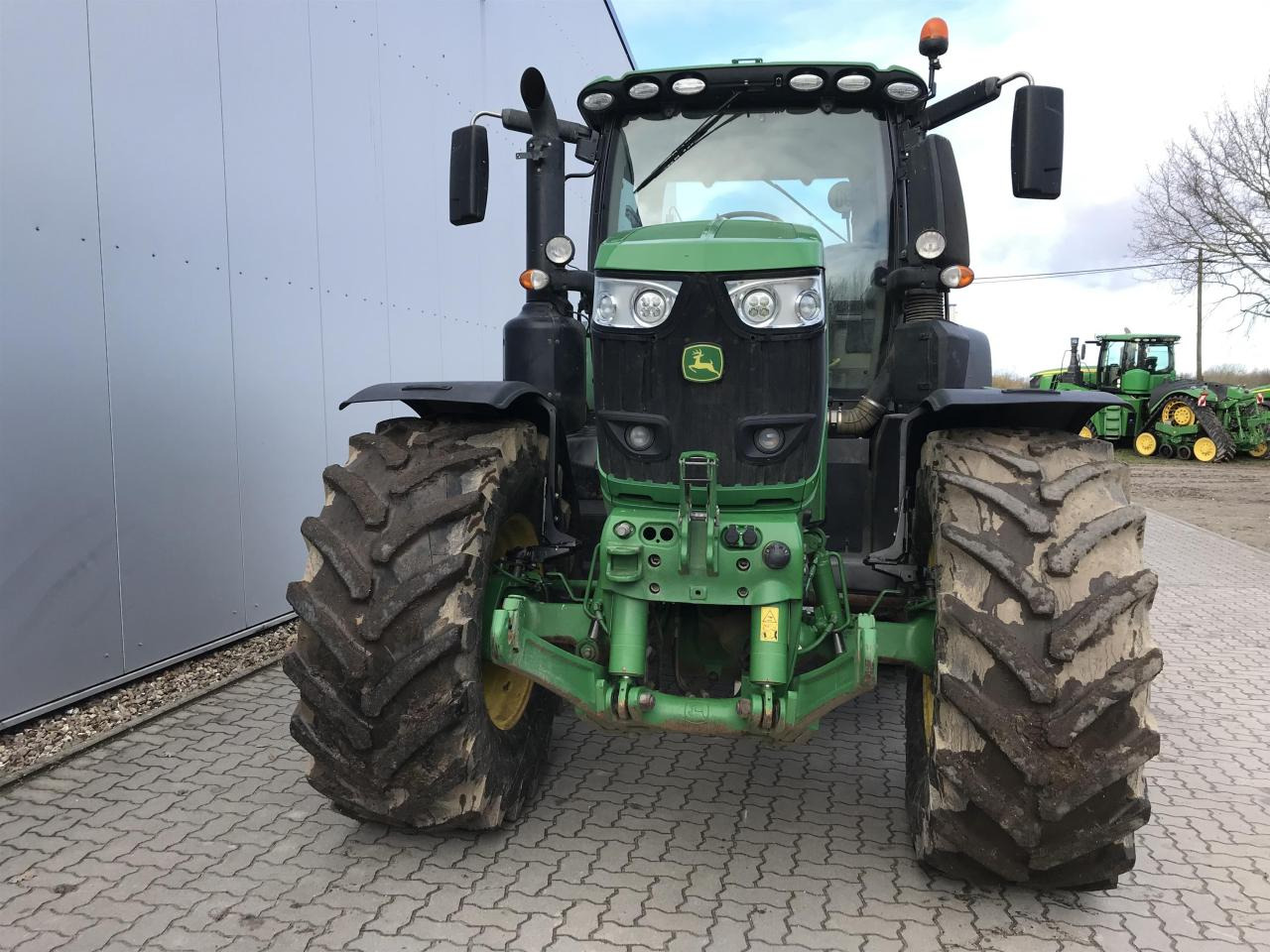 John Deere 6250R - Трактор: снимка 3 John Deere 6250R - Трактор: снимка 3