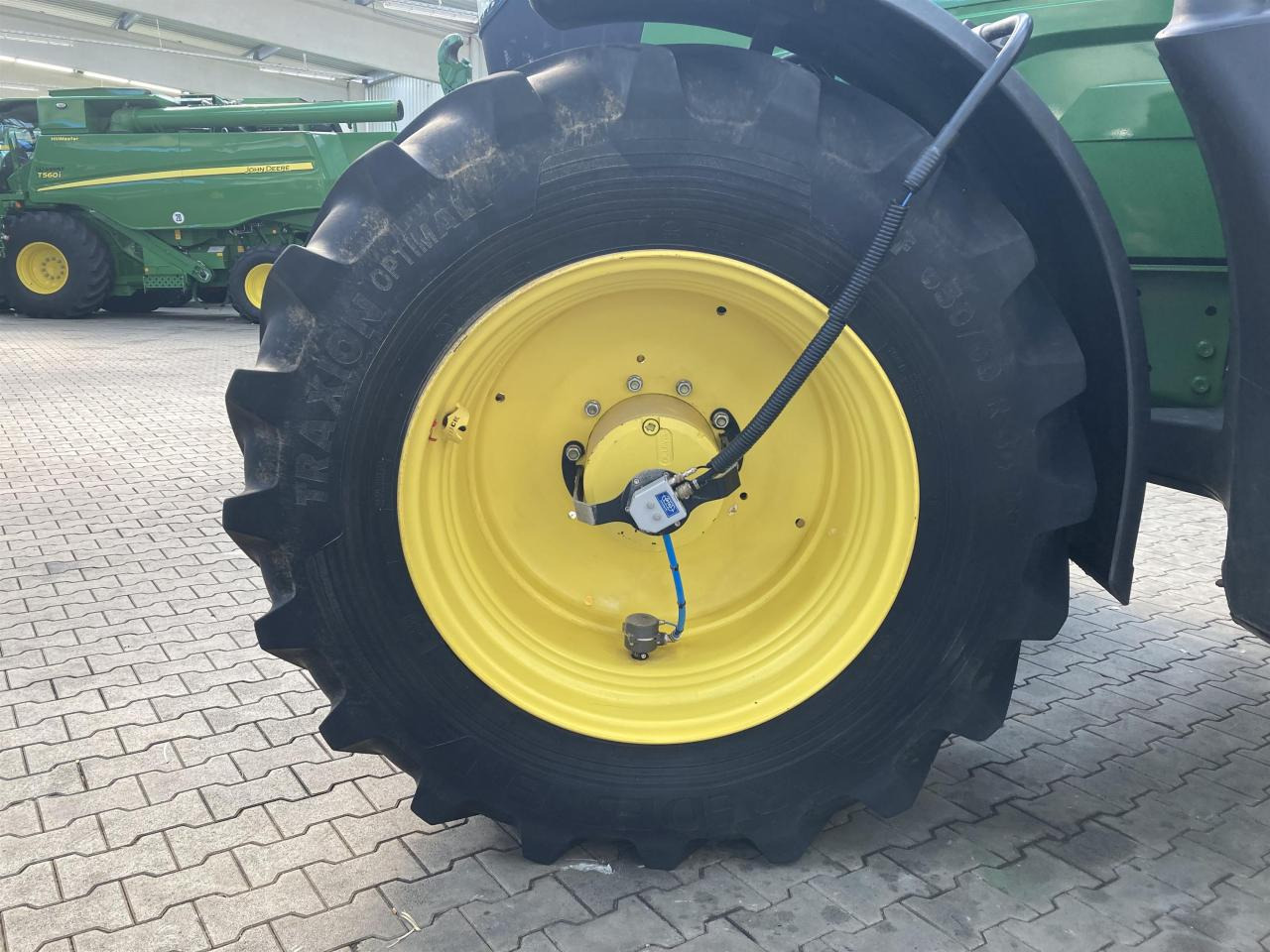 John Deere 6250R - Трактор: снимка 3 John Deere 6250R - Трактор: снимка 3