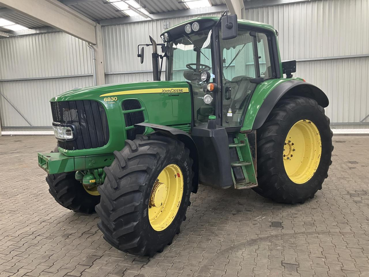 John Deere 6830 Premium - Трактор: снимка 1 John Deere 6830 Premium - Трактор: снимка 1