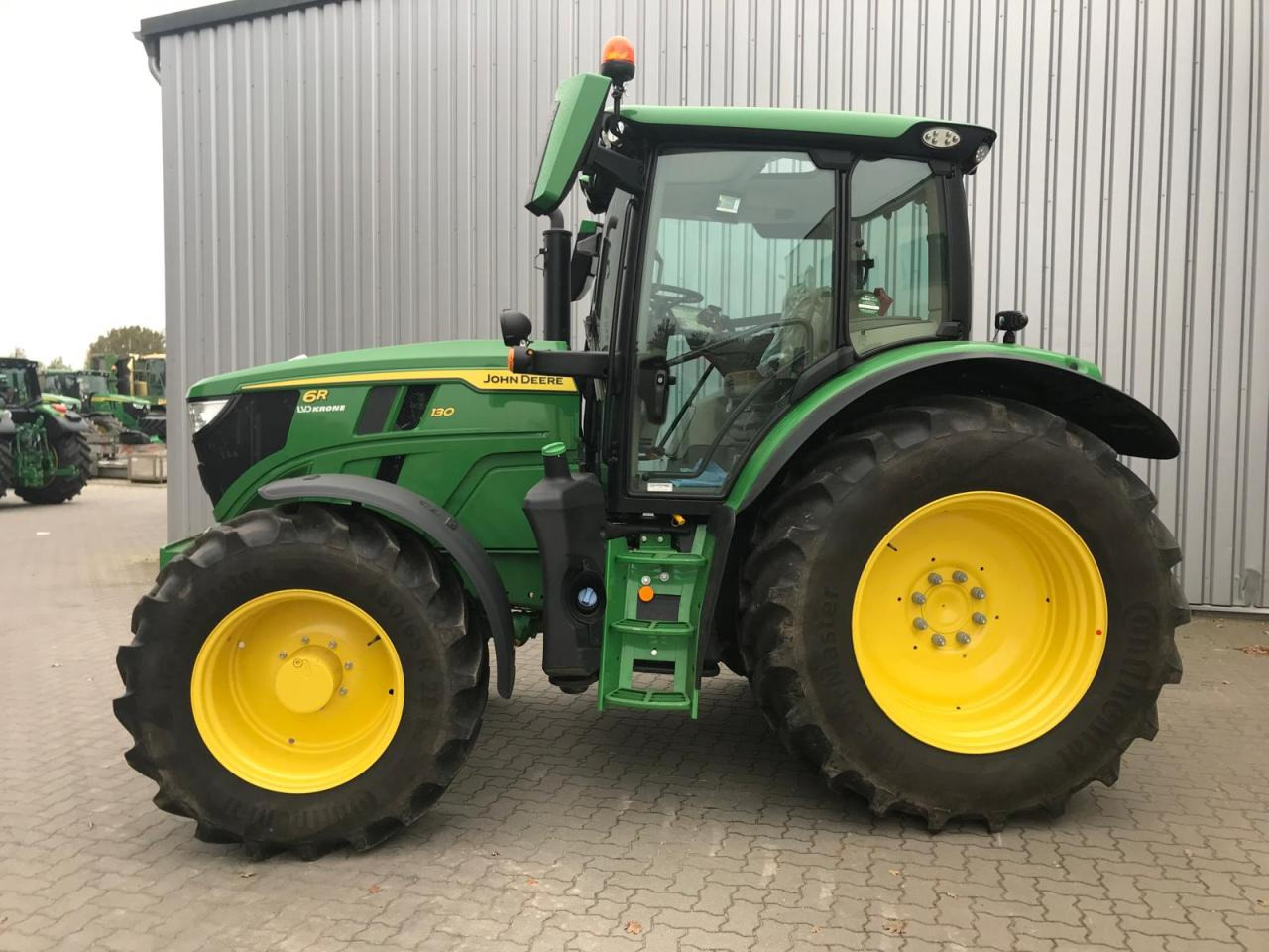 John Deere 6R 130 - Трактор: снимка 1 John Deere 6R 130 - Трактор: снимка 1